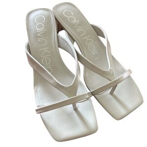 Calvin Klein Cream Thong Heeled Sandals Square Toe Minimalist Size 9.5M
